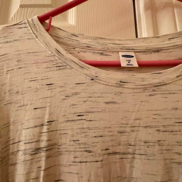 Super Comfy Pullover Tee! - Picture 3 of 4